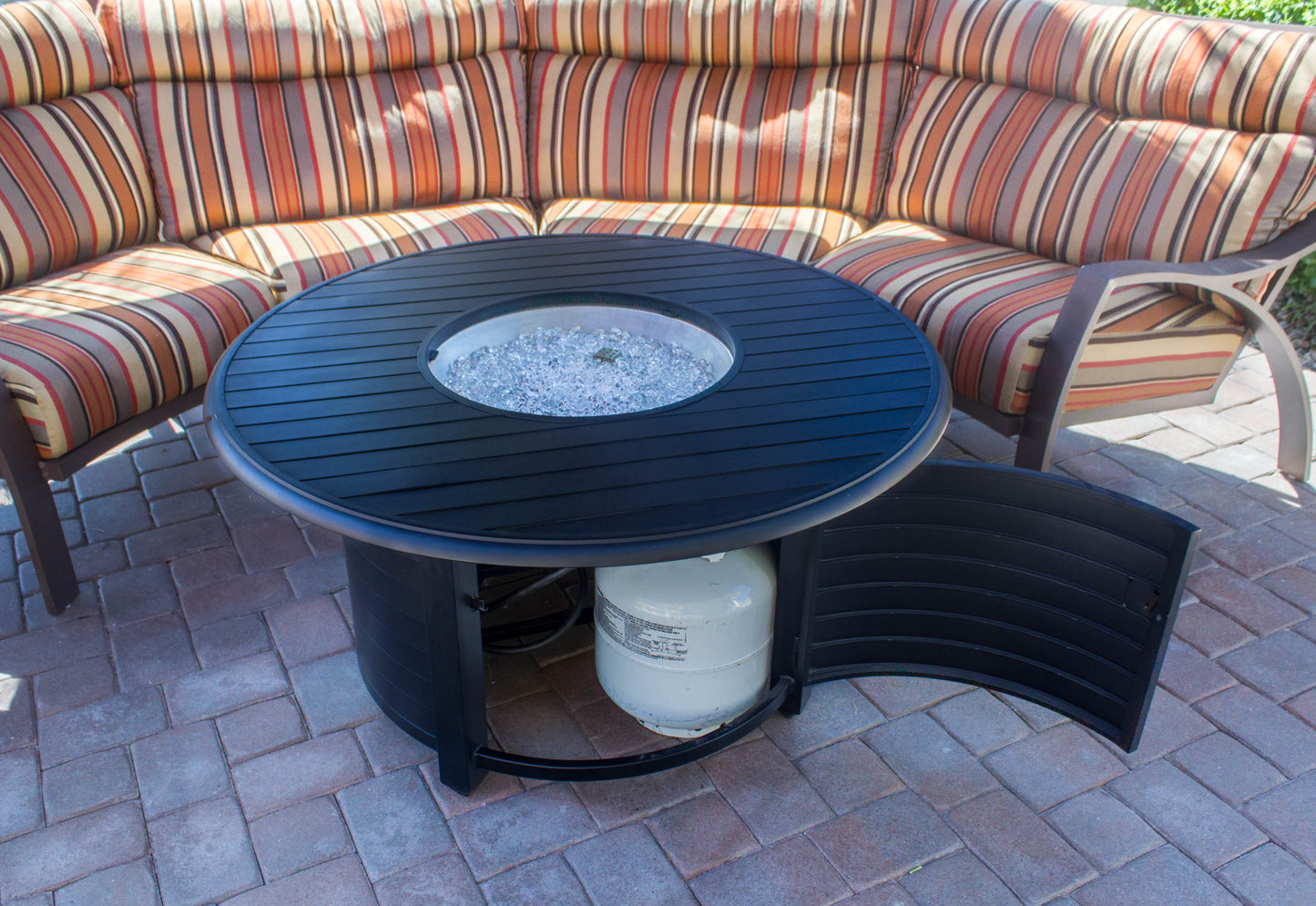 Round Slatted Extruded Aluminum Fire Pit in Black