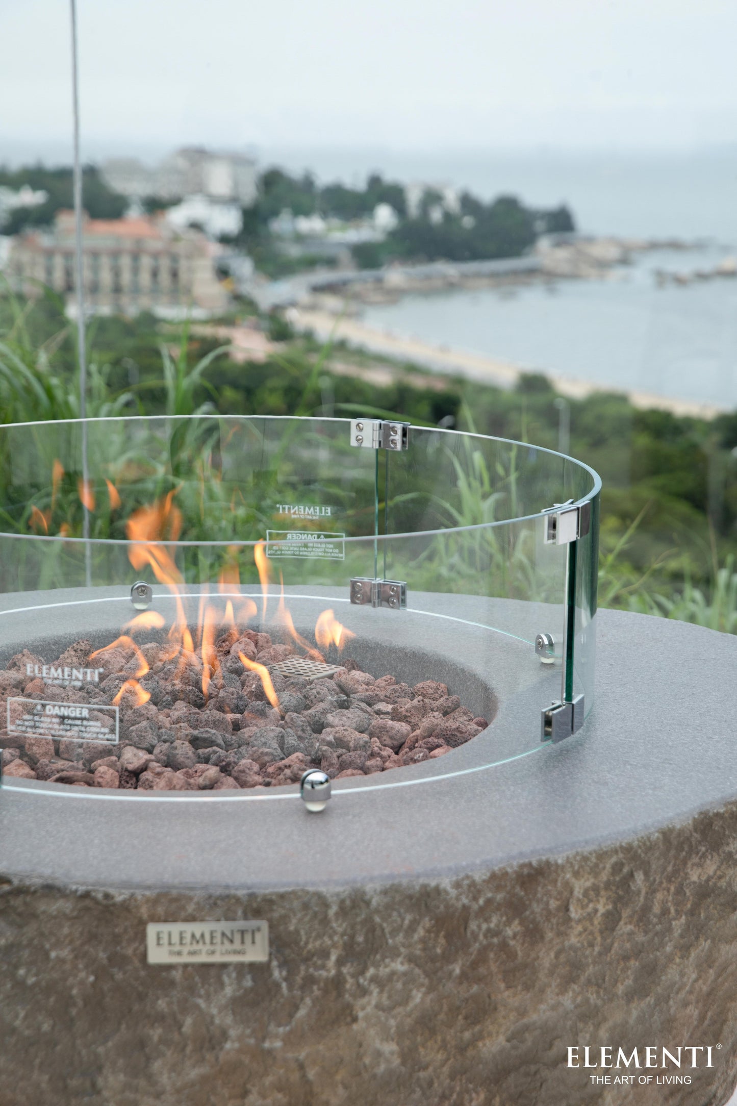 Boulder Natural Hard Rock Concrete Fire Pit Table